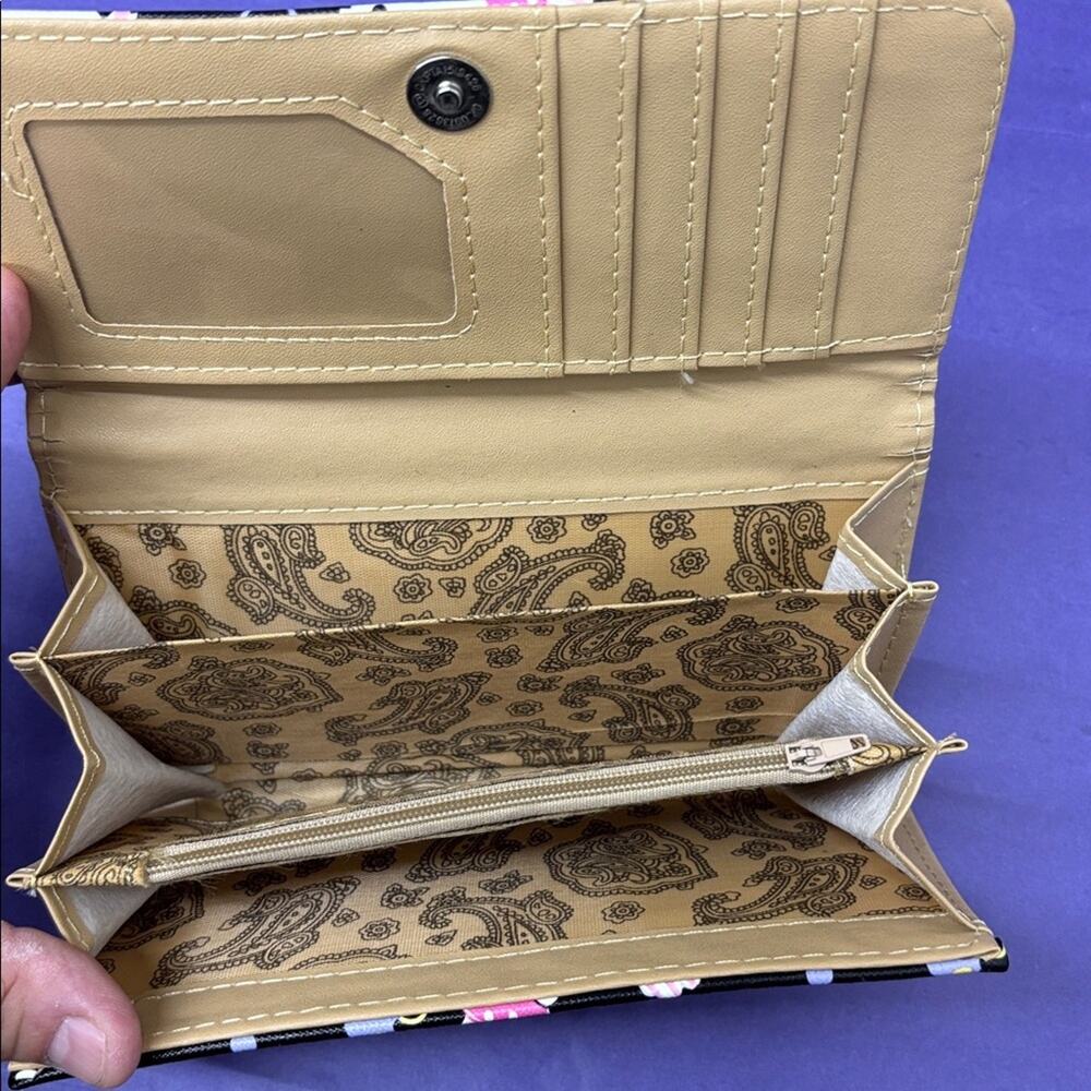 Hello Kitty Black Wallet with Pink Accents - Picture 4 of 5